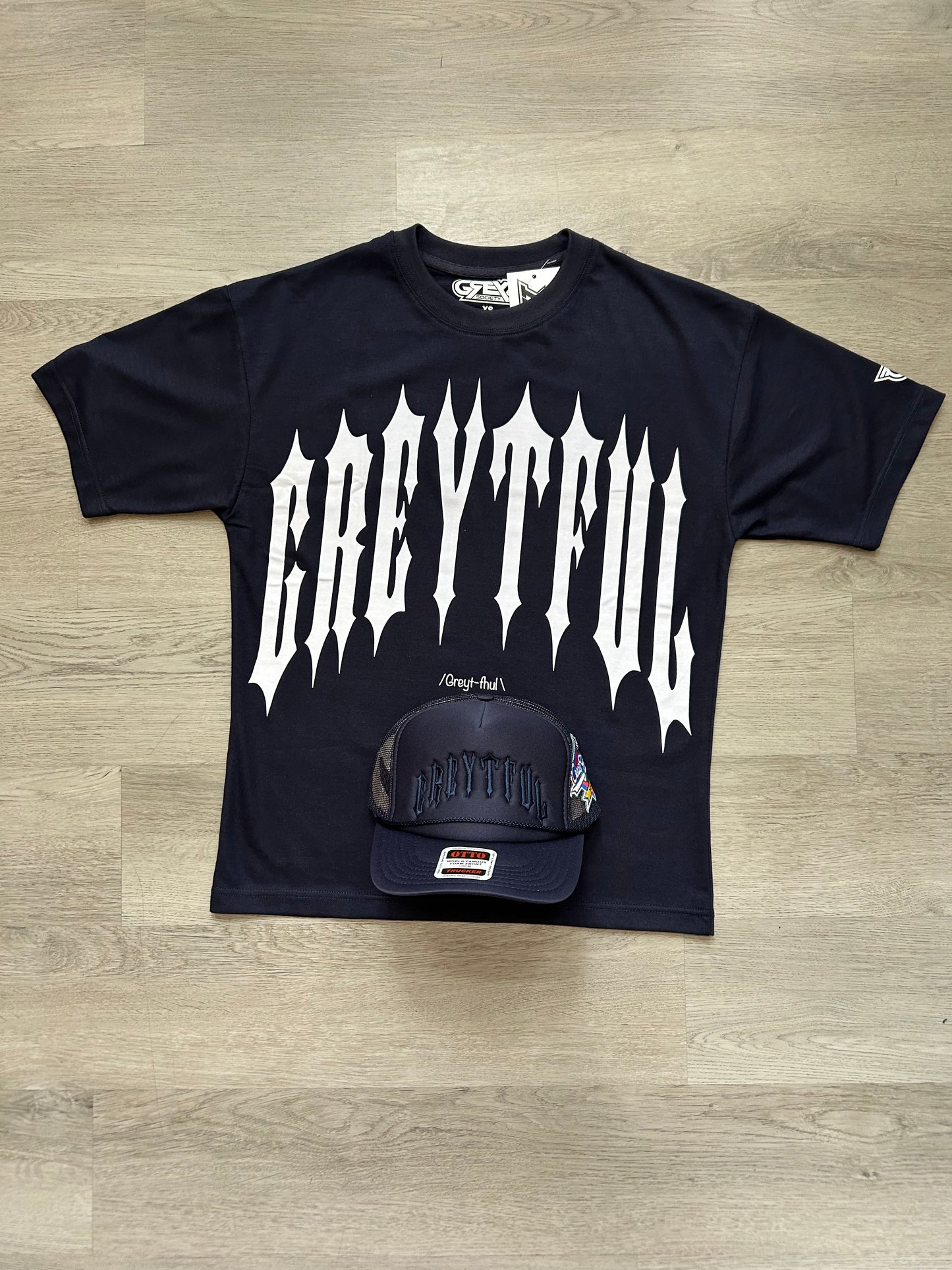 GREYTFUL - NAVY/WHITE TEE