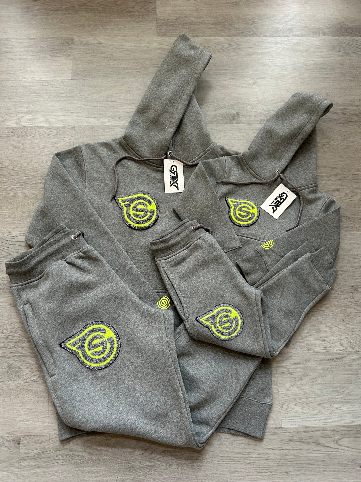 KIDS "GREYT GREY" 2 GS LOGO Jogger Set NTTT