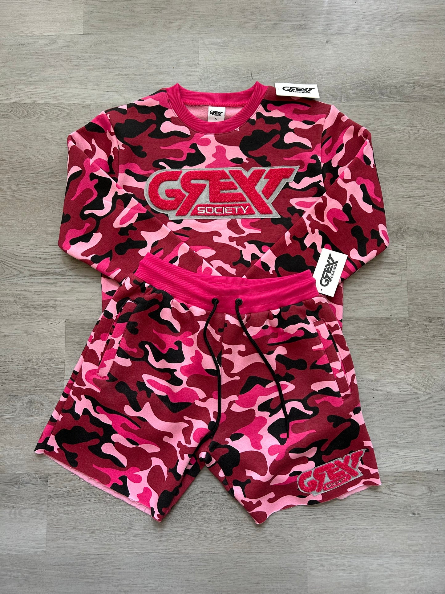 GREYT PINK CAMO SWEATSHIRT